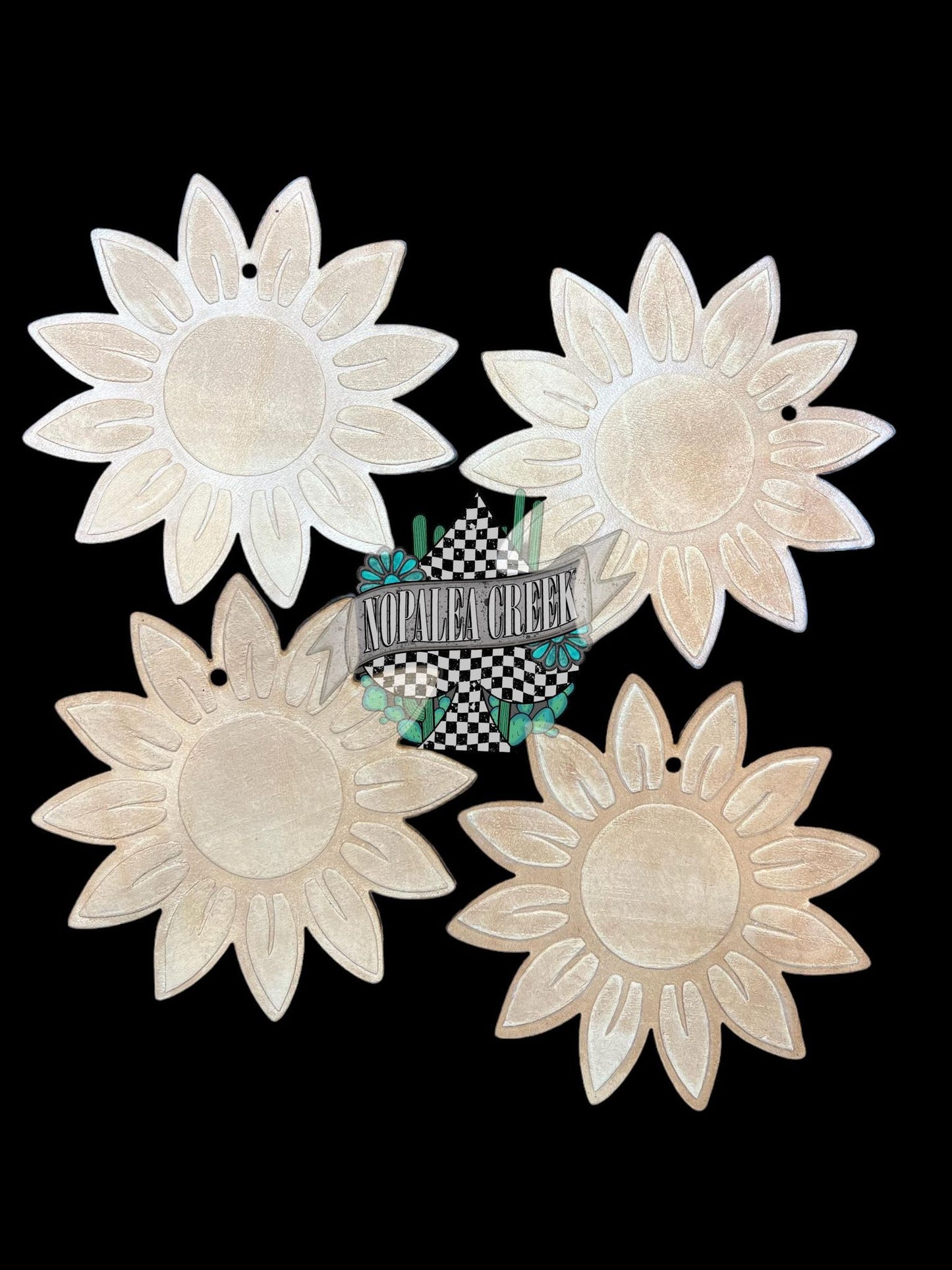 Simple Daisy Leather Charm (SET OF 4)