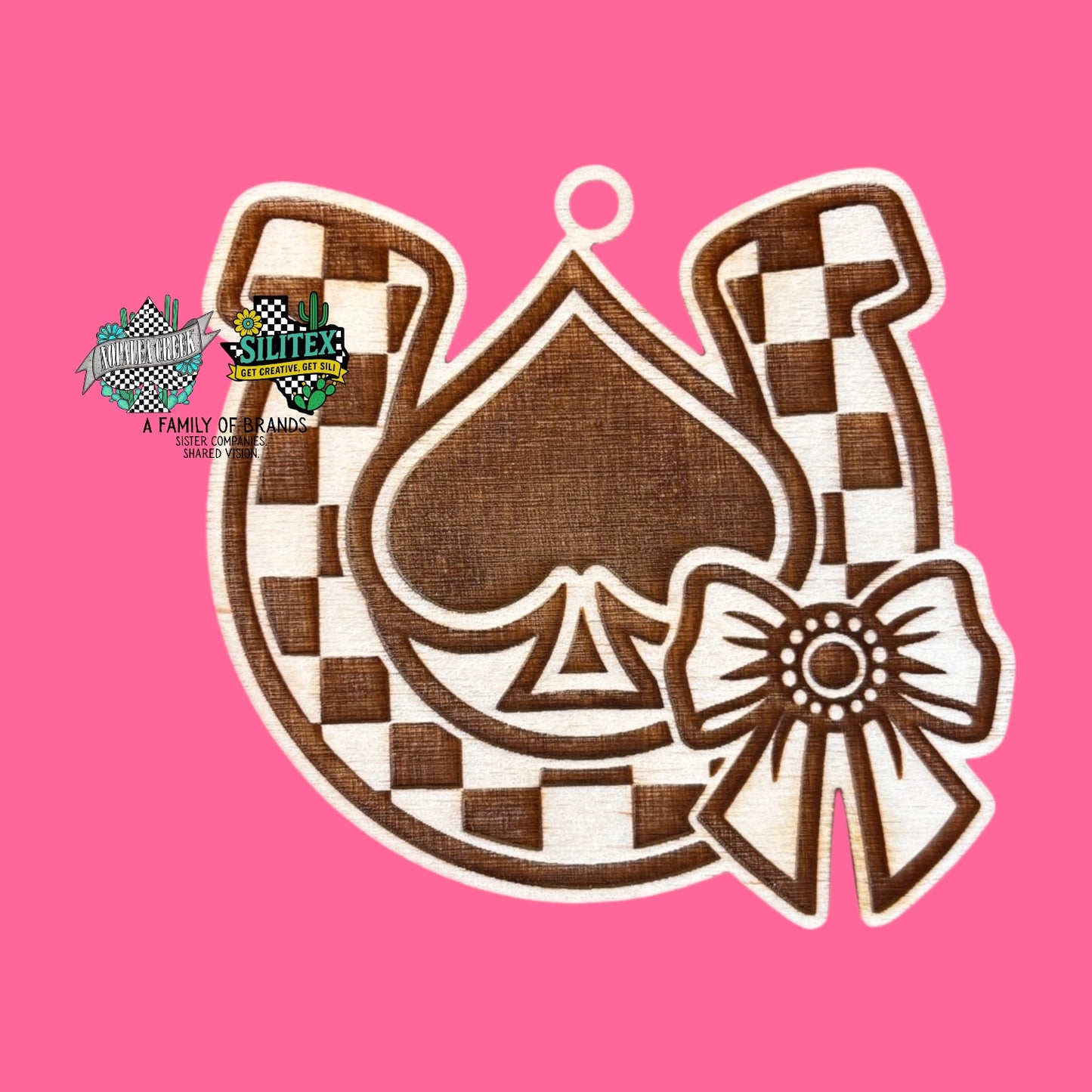 Checkered Horseshoe & Spade Timber Scent