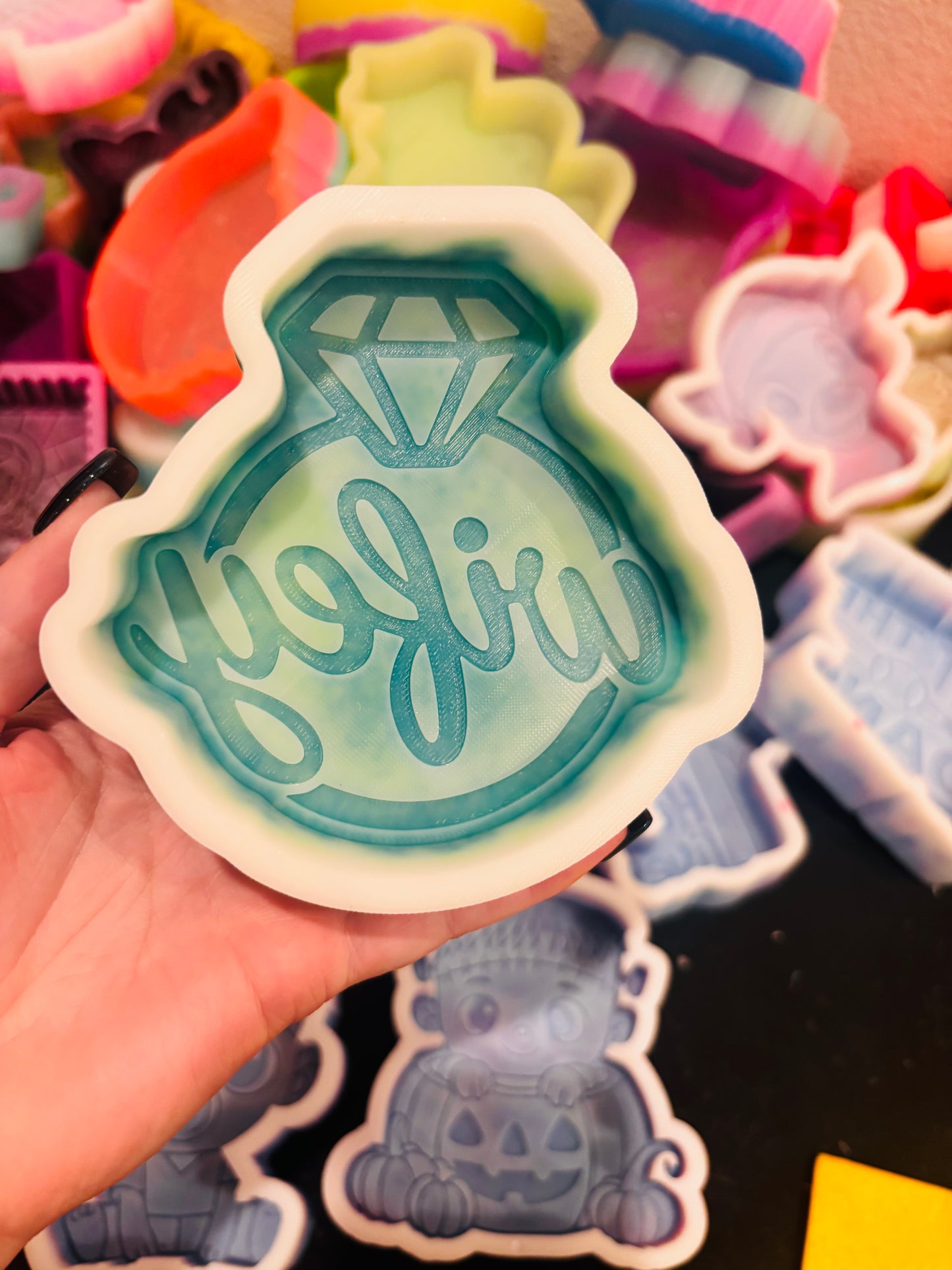 Wifey Diamond Silicone Mold