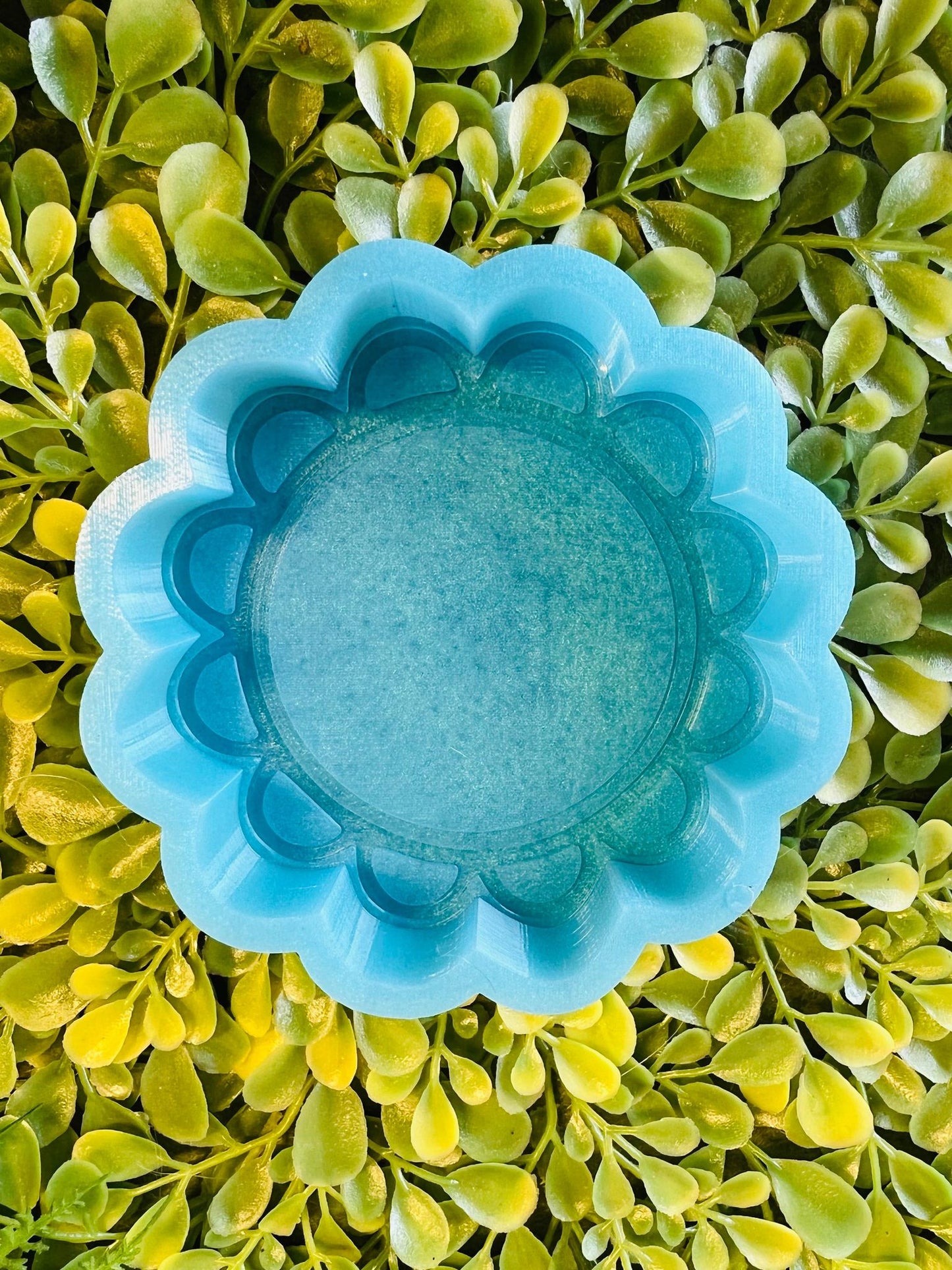 Scalloped 4" mold; 2.5" Cardstock Silicone Mold©